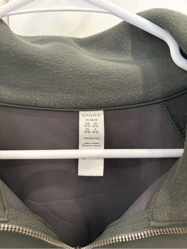 Spanx Air Essential Quarter Zip Size 1X - Image 3