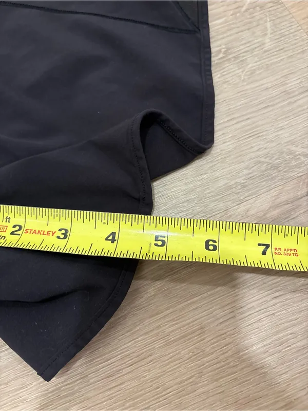 Lululemon Hotty Hot Shorts In Black Size 6 Tall - Image 6