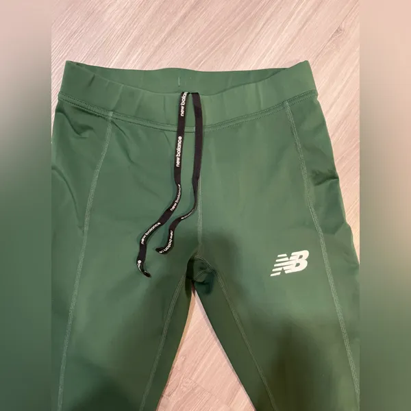 Set‎ NWOT New Balance womens Black and Green Active Leggings - Image 7