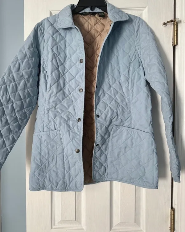 Eddie Bauer Down long sleeve jacket is a size Small. - Image 5
