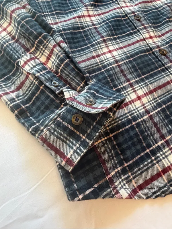 Carhartt Women’s Hamilton Flannel Shirt M 8/10 Navy Plaid 102260 Fall 2016 - Image 5