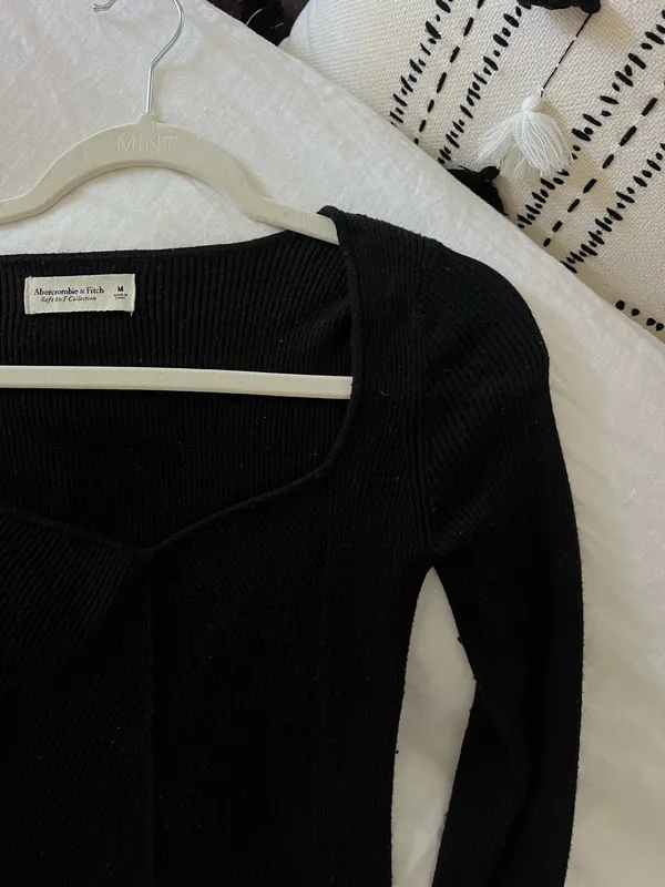 Ribbed Abercrombie and fitch soft top - Image 4