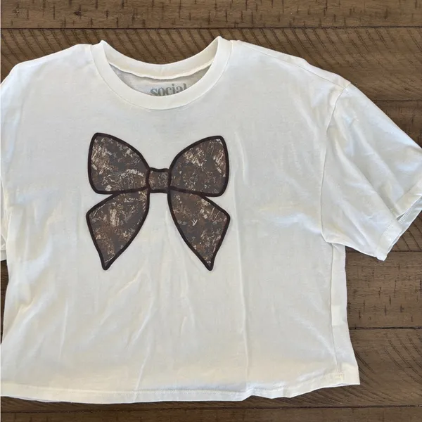 White Crop Top with Bow Design Size XS - Image 2