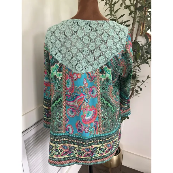 Figueroa & Flower Blue Green Paisley Lace Crochet Bell Sleeve Top 1X - Image 2