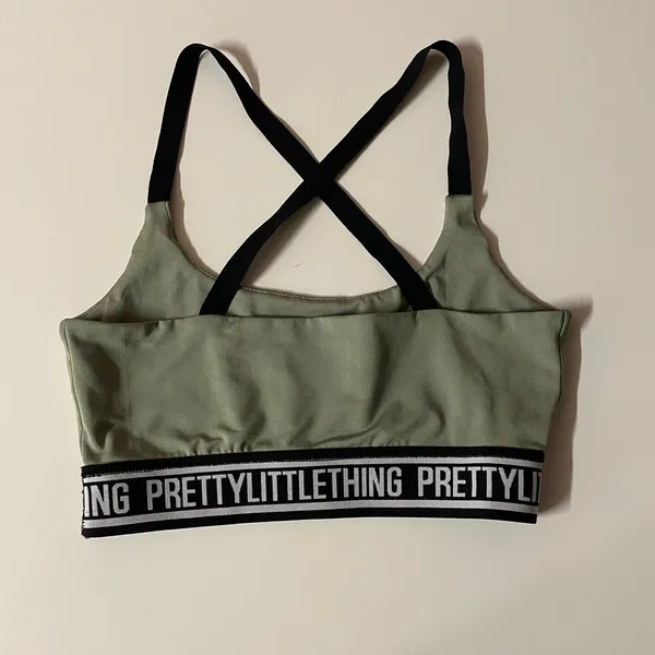 Pretty Little Thing Light Green & Black X-Back Sports Bra Size 2 GUC - Image 5