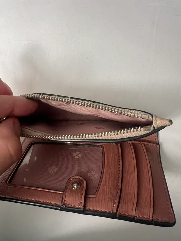 Kate Spade Slim Bifold Wallet - Image 4