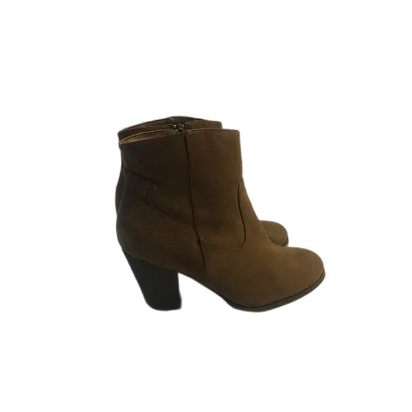 Brown suede ankle boots size 8.5‎ fall winter festival - Image 4