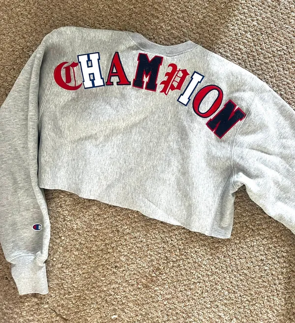 Champion Crewneck - Image 2