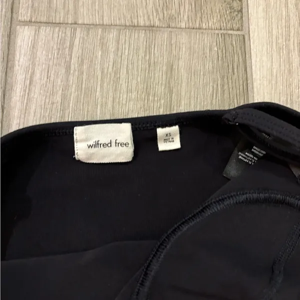 aritzia wilfred free onesie / romper - Image 3
