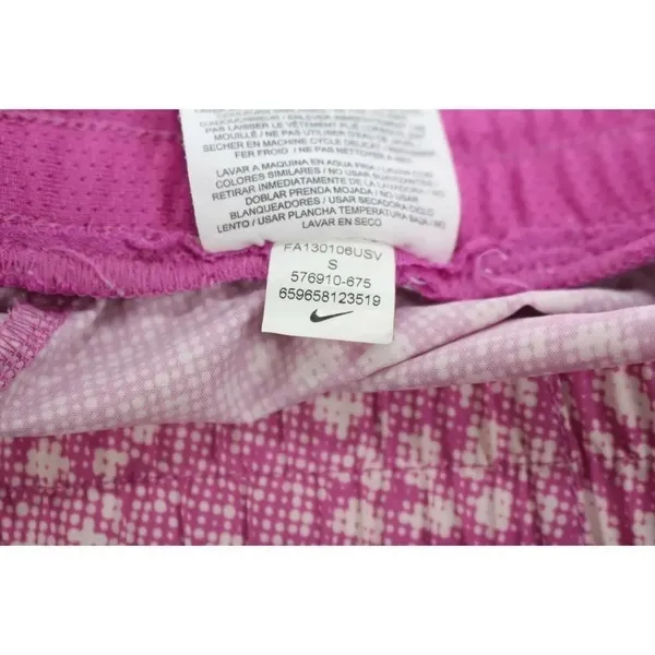 ladies DRI-FIT Nike shorts size S - Image 3