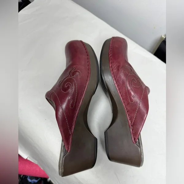 DANSKO LEATHER MULE CLOGS WINE EMBOSSED SZ 39 - Image 4