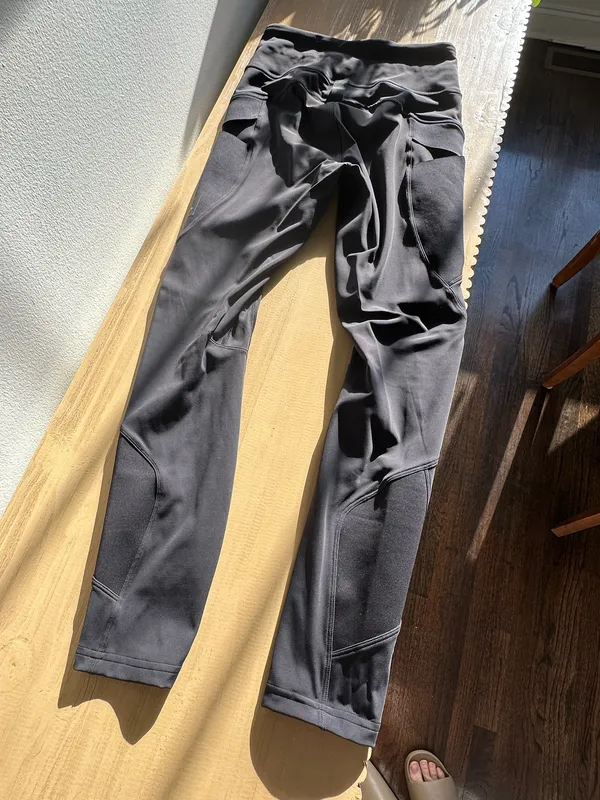 Lululemon Cargo Super-High-Rise Hiking Tight 25" Black 6 - Image 4