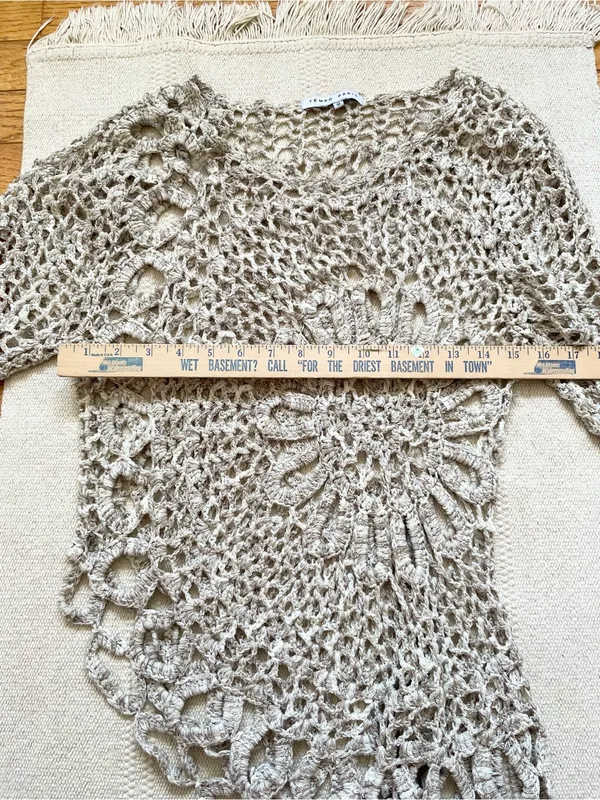 Vintage 1970s Style Crochet Knit Asymmetrical Top Size M Flare Sleeve Boho Fairy - Image 4