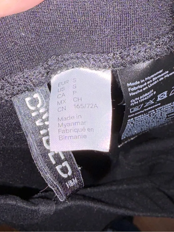 H&M flared high waisted black pants - Image 3