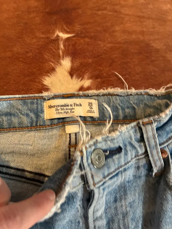 Abercrombie and Fitch the 90's Straight ultra high rise size 25/0 regular Curve love - Image 3