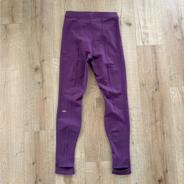 Alo Yoga Airlift Suit Up Stirrup Leggings in a gorgeous plum purple shade - Image 4