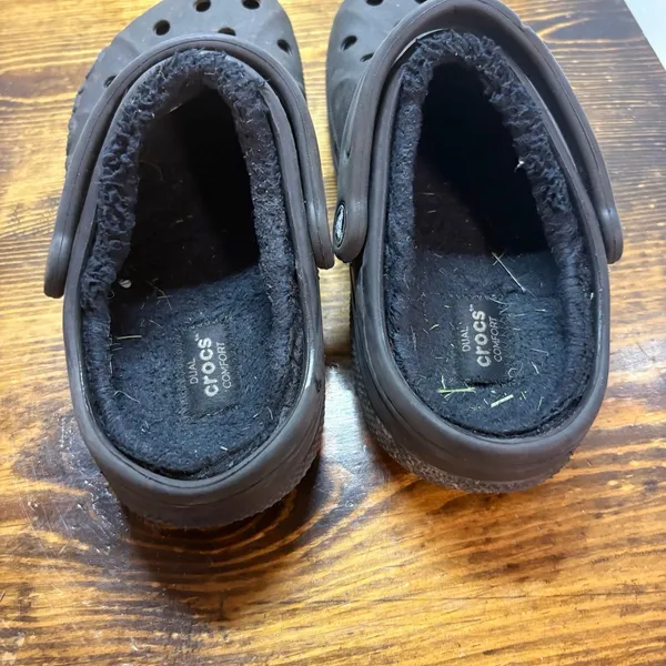 Crocs Black Fur Lined‎ Clogs Size Women 6 - Image 5