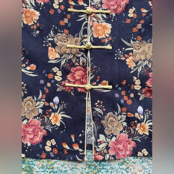 Vintage Asian inspired floral button front blouse, size medium Blue - Image 2
