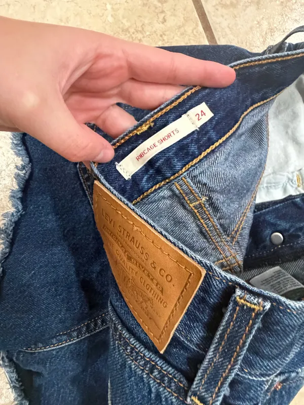 Levi’s jean shorts 501 - Image 3