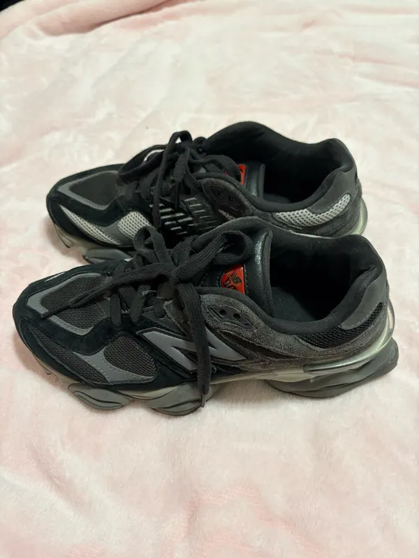 New Balance 9060 Women’s Sneakers - Image 3