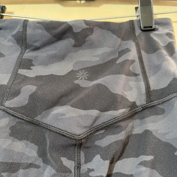 Athleta Elation Camo Leggings XS 7/8 Tight Gray Black‎ High Rise Yoga - Image 7