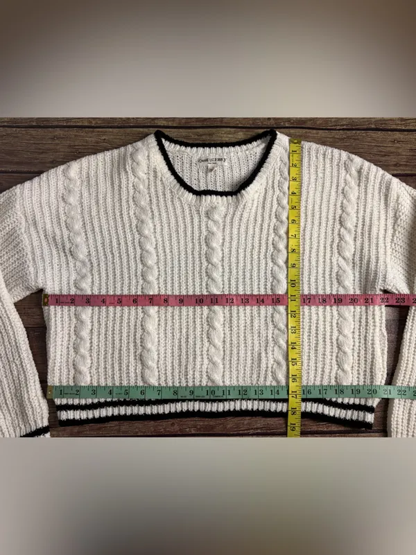 Sweet Envy NY Cream Cable-Knit Crewneck Sweater with Black Trim Size L - Image 3