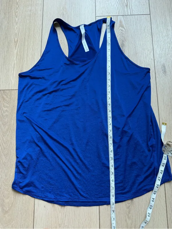 Lululemon Essential Tank Pleated Larkspur Blue Scoop Neck Athletic Top Size 14 - Image 12