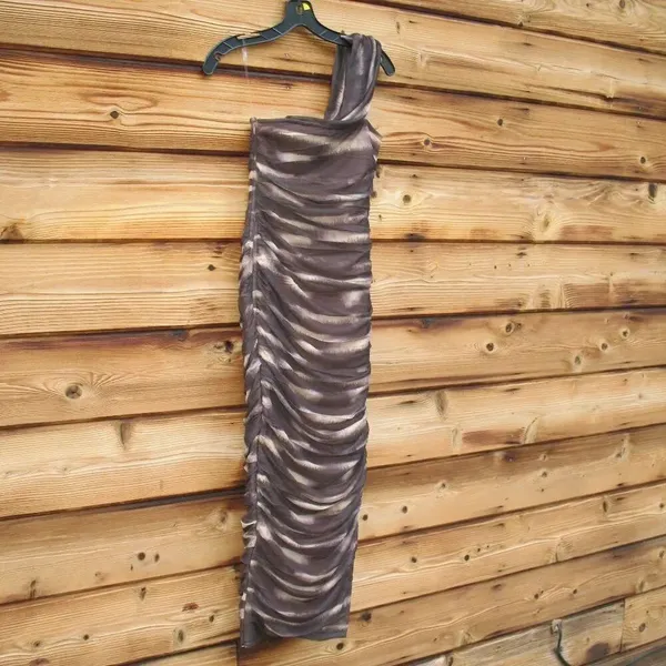 NWT Elliatt Miley Fitted Midi Dress - Image 8