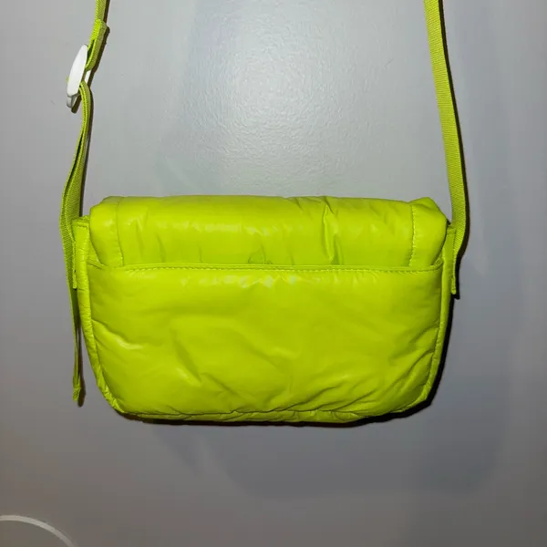 UGG Women's Dalton Crossbody Nylon Handbag‎ Purse - Key Lime - Image 3