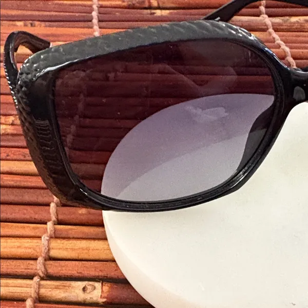 Juicy Couture Black Oversized Sunglasses - Image 2