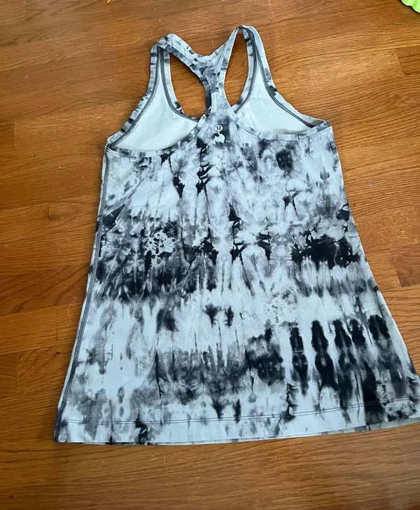 Lululemon Cool Racerback Tank Size 8 - Image 2