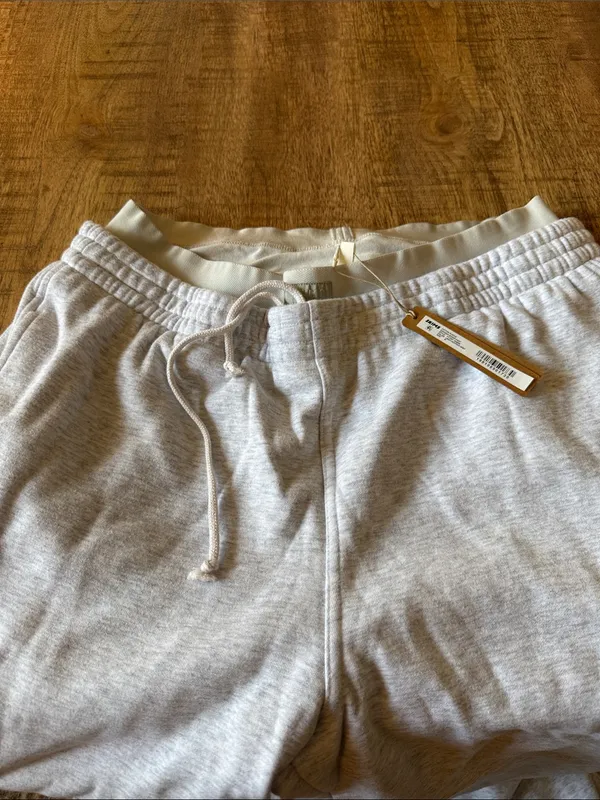 SKIMS (BLP) Cotton Fleece Exposed Boxer Pant | Light heather Gray | Size L - Image 3