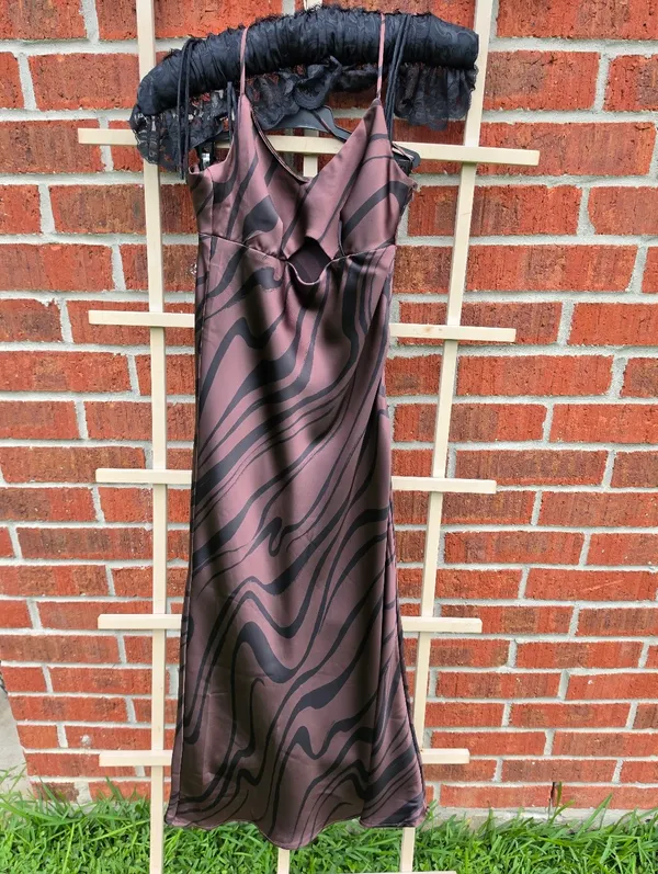 House of Harlow 1960 Brown Cut Out Front Strappy Midi Dress Size Small - Image 3