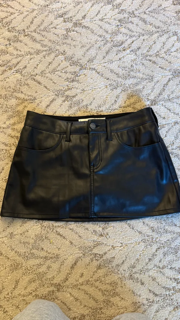 Hollister Leather Skirt - Image 6
