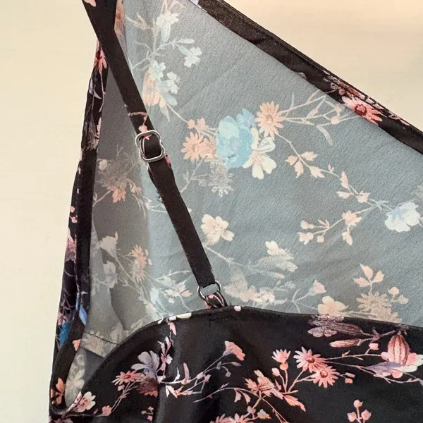 Victoria's Secret Floral Satin‎ Camisole Black Lace Trim Ruffle Hem Top Large - Image 3