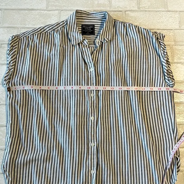 Abercrombie & Fitch Navy and White Striped Button Down Shirt Coastal - Image 6