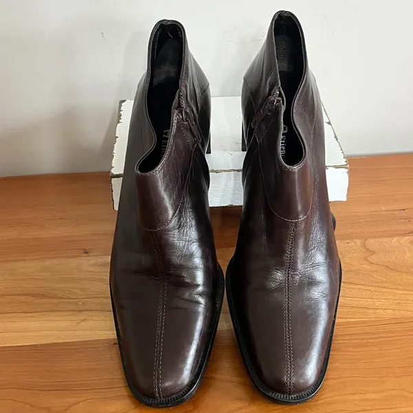 Etienne Aigner Donnie Brown Leather Square Toe Ankle Boots Womens 7M Brazil‎ - Image 3
