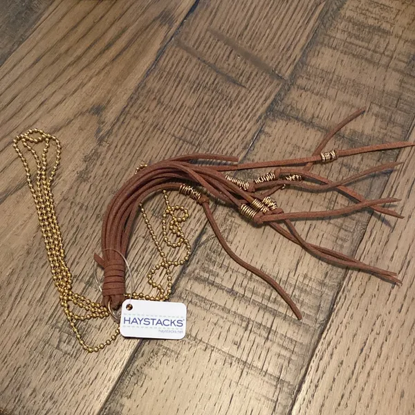 Source Unknown Leather fringe with gold toned chain - Image 3