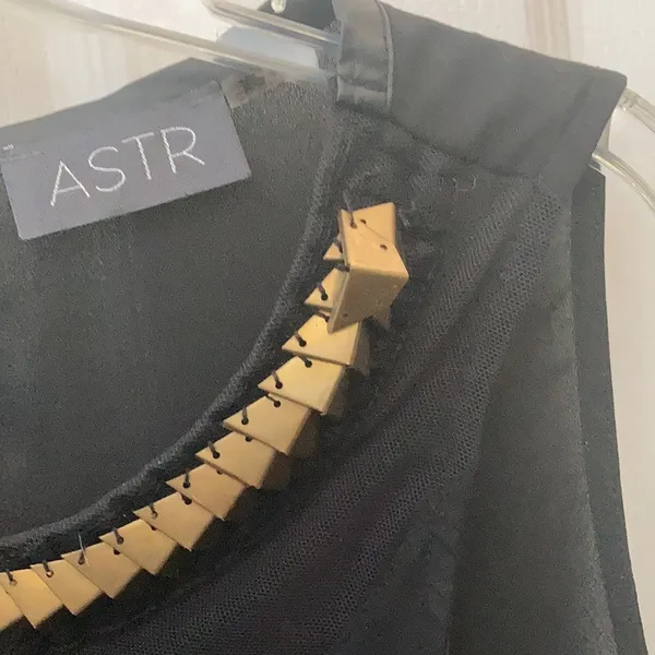FINAL MARKDOWN Ladies’ ASTR Embellished Top (XS) - Image 3