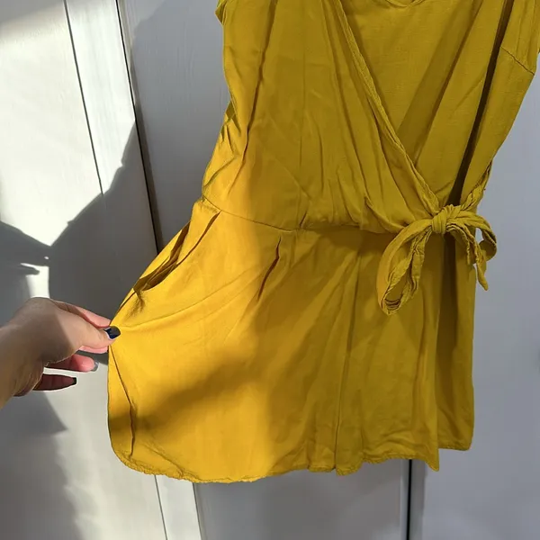 Mustard romper Size L - Image 4
