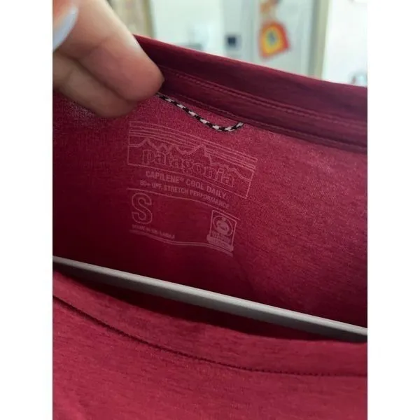 Patagonia long sleeve‎ woman's small - Image 4