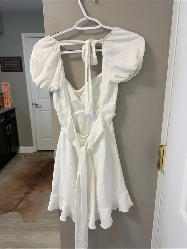 Lucy In The Sky The Puff Sleeve Fit and Flare Dress in white XS - Image 6
