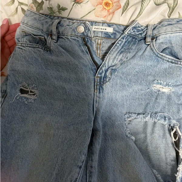 PacSun Mom Jeans Ripped - Image 5