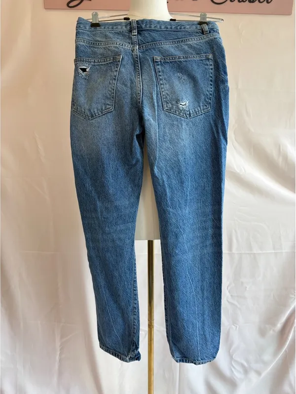 Free People Women's Distressed Blue Denim Jeans Size 25 with Ripped Details - Image 2
