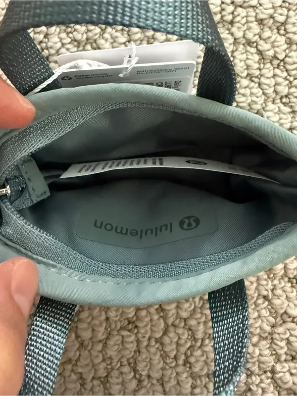 Lululemon Daily Multi-Pocket Nano Tote - Image 3