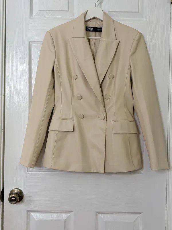 Zara Women’s S Ivory Faux Leather Double Breasted Blazer Quiet Luxury Minimalist Chic - Image 2