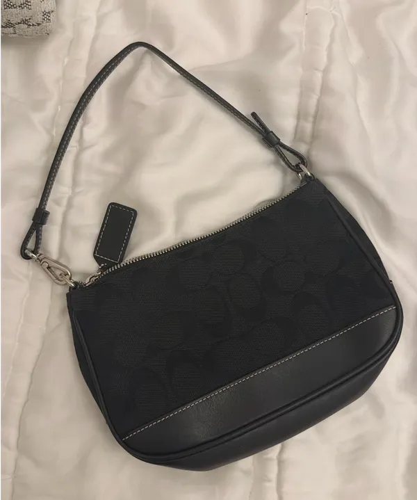 Coach Vintage Black Shoulder Bag - Image 5