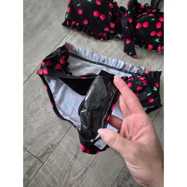 No-brand Women's Black and Red Bikini-and-tankini-tops - Image 11