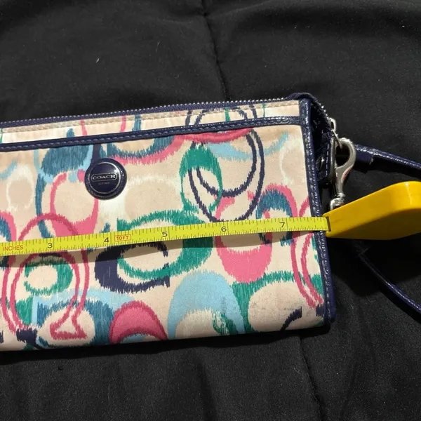 Coach Vibrant Patterned Wristlet - Image 7