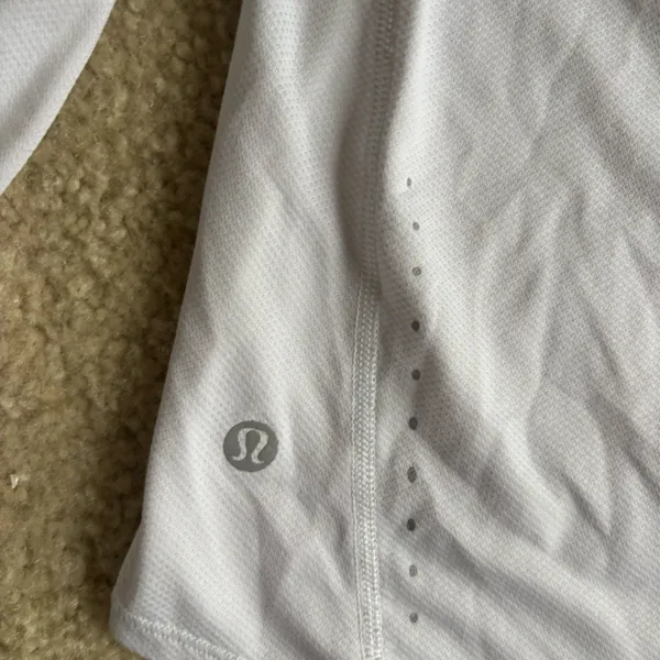 Lululemon Athletica Light Gray Long Sleeve Shirt - Image 3